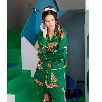 Emane Metsa Roheline Tiiger Trükitud Pidžaama Komplekt Siserõivad Sleepwear Naistele 2 Tükki Pikad Varrukad Pyjama Saab Kanda Väljaspool