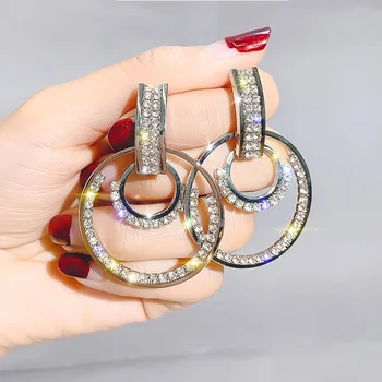 2021 Uute tulijate Metallist Hyperbole Ring crystal earing Naiste Tolknema Kõrvarõngad Mood Naiste korea Lihtne Ehted Ringi Kõrvarõngad